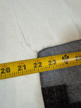 Load image into Gallery viewer, Vintage Pink Flower Collared Crewneck (M)