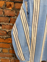 Load image into Gallery viewer, True Vintage Distressed Striped Loop Collar Button Up Shirt (M)
