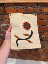 Load image into Gallery viewer, Vintage 70s Flower Bag (No Strap)

