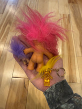 Load image into Gallery viewer, Lot of 3 Vintage Trolls - 1 Keychain and 2 Dolls

