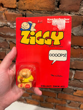 Load image into Gallery viewer, Vintage 1981 Ziggy Collectable Figure
