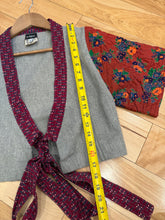 Load image into Gallery viewer, Vintage Women’s Quilted Front Tie Shirt (WM)
