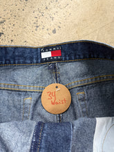Load image into Gallery viewer, Vintage Tommy Hilfiger Denim Shirt (34)

