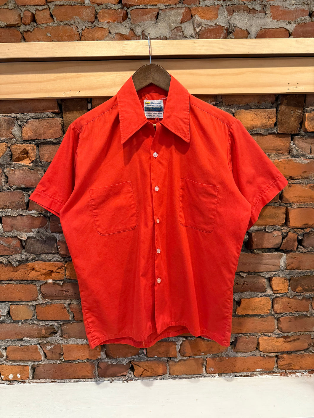 True Vintage Grants Menswear Red Loop Collar Button Up Shirt (M)