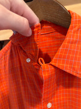 Load image into Gallery viewer, True Vintage Red Striped Loop Collar Button Up Shirt (M)
