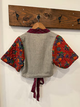 Load image into Gallery viewer, Vintage Women’s Quilted Front Tie Shirt (WM)
