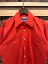 Load image into Gallery viewer, True Vintage Grants Menswear Red Loop Collar Button Up Shirt (M)
