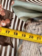 Load image into Gallery viewer, True Vintage 70s Lee Grapes Button Up Shirt (S)
