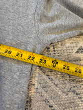 Load image into Gallery viewer, 2000s Philadelphia Phillies Shirt (XL)
