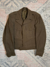 Load image into Gallery viewer, Vintage Wool Military Jacket (32R, See Measurements)
