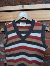 Load image into Gallery viewer, True Vintage Wool Sweater Vest (WM)
