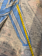 Load image into Gallery viewer, True Vintage Distressed Striped Loop Collar Button Up Shirt (M)
