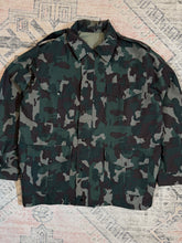Load image into Gallery viewer, Vintage 80s 4 Pocket Camo Military Jacket (XL)
