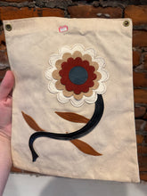 Load image into Gallery viewer, Vintage 70s Flower Bag (No Strap)
