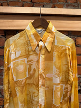 Load image into Gallery viewer, True Vintage 70s Women’s Face Disco Shirt (M)
